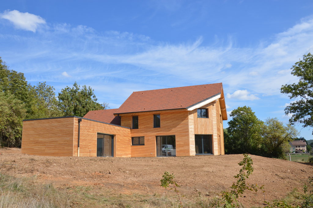 Maison ossature bois, piscine couverte, toiture terrasse, bardage naturel, Fleurey sur Ouche